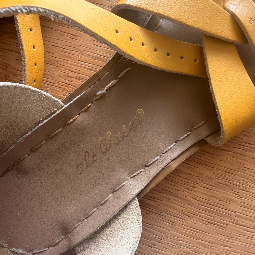 Saltwater Sandals Kids Yellow mustard Size 4 - Picture 3 of 4